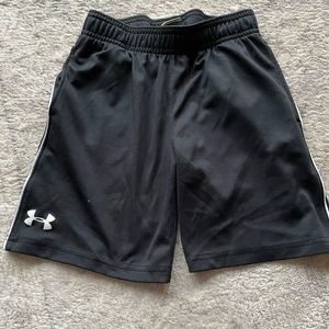 UA boys size 6 shorts
